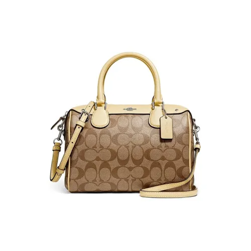 COACH Bennett Клатчи Женские