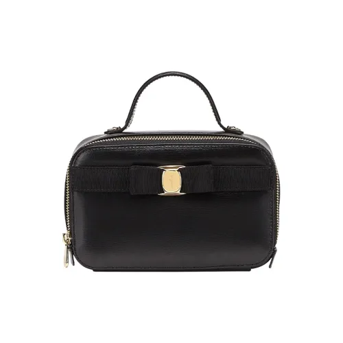 FERRAGAMO Vara Коровья кожа Сумка через плечо Сумка Мини Женская Черная