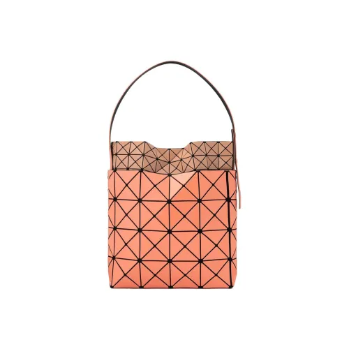 ISSEY MIYAKE Клатчи Женские