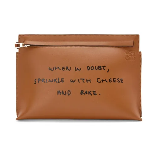 LOEWE Клатч из коровьей кожи женский коричневый