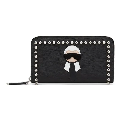 FENDI Женские кошельки