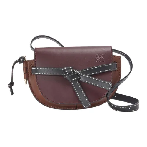 LOEWE Сумки через плечо Женские