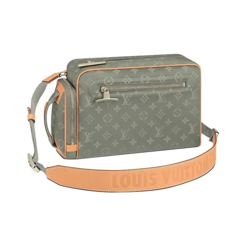 LOUIS VUITTON Холст Camera Сумка через плечо Сумка Обычная Мужская Серого цвета
