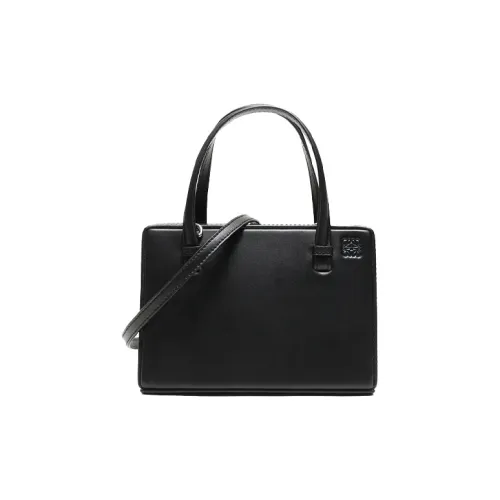 LOEWE Сумки Женские