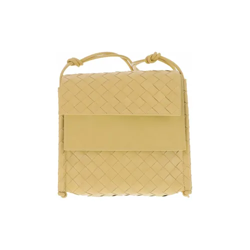 Bottega Veneta Lambskin Сумка через плечо сумка для женщин бежевого цвета