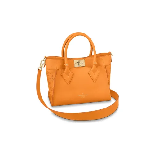 LOUIS VUITTON On My Side Сумки Женские