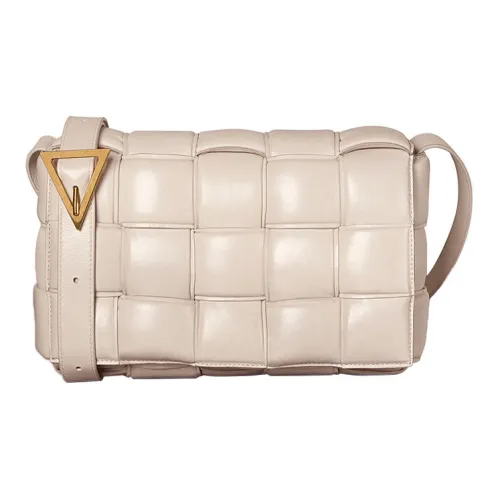 Bottega Veneta Padded Cassette Овчина Сумки через плечо Женские Ice Cream Светло-розовый