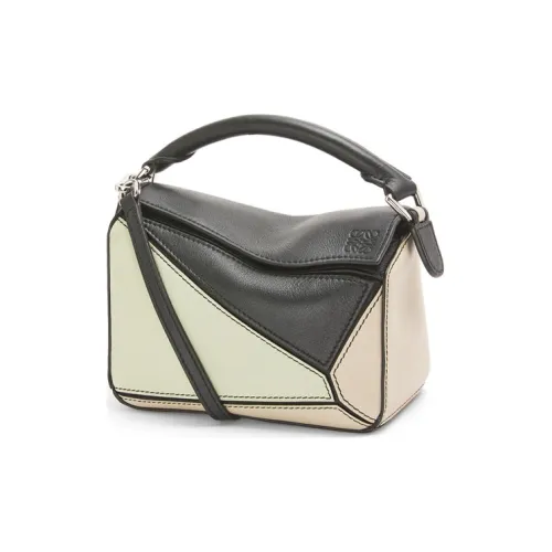 LOEWE Puzzle Клатчи Женские