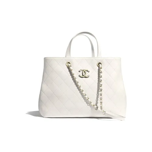 CHANEL Клатчи Женские