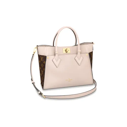 LOUIS VUITTON On My Side Покрытый холст с Grainy Телячья кожа Внешняя сторона Сумка через плечо Сумка Средний Женские