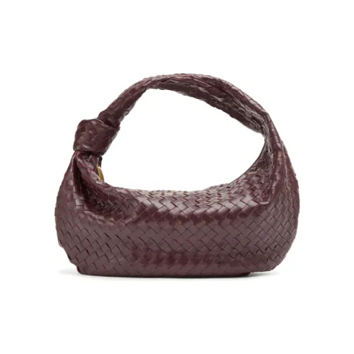 Bottega Veneta Jodie Клатчи Женские
