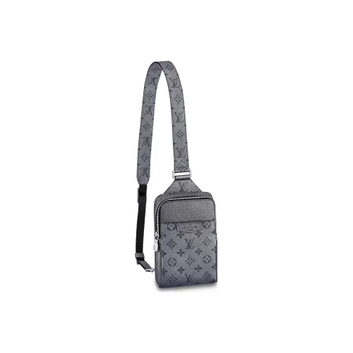 LOUIS VUITTON Outdoor Холст Покрытый с TAïGA Кожа Sling Сумка Сумки через плечо Сумка на плечо Мужская Серый Черный