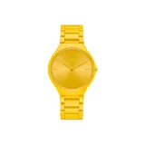 Желтый циферблат часов