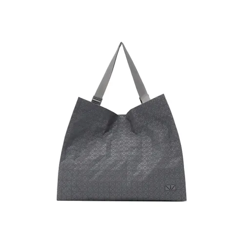 ISSEY MIYAKE Kuro Клатчи Мужской