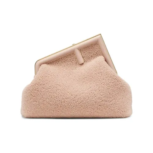FENDI First Овчина Клатч Сумка через плечо Сумка среднего размера Женская Светло-розовый Конфетный
