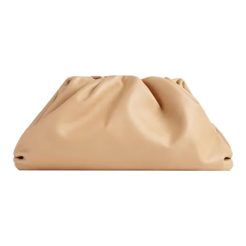 Bottega Veneta POUCH Облачная сумка Телячья кожа Клатч Женские Миндаль