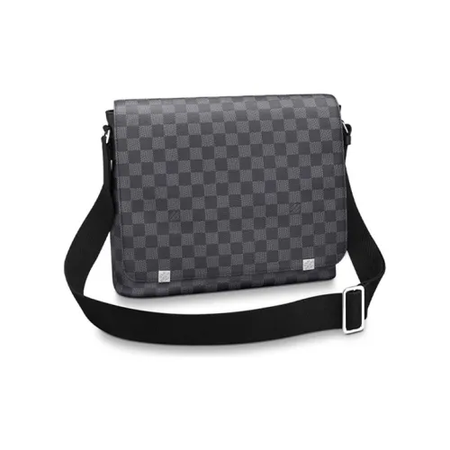 LOUIS VUITTON District Сумка через плечо Мужская
