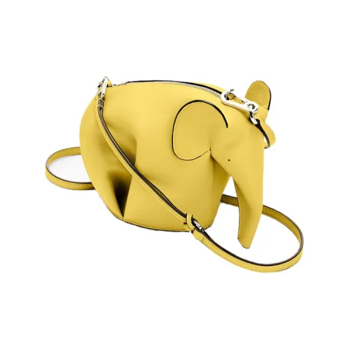 LOEWE Сумки через плечо Женские