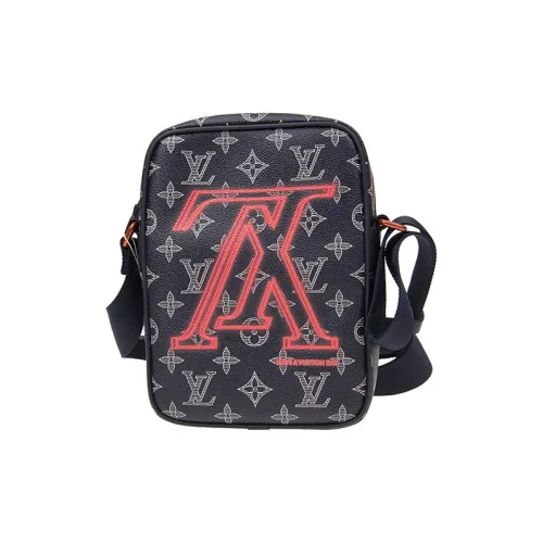 LOUIS VUITTON Danube Кожа Сумка через плечо Стандартная Мужская Морской синий