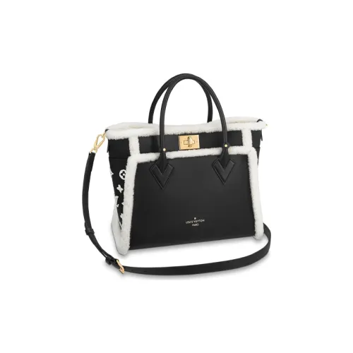 LOUIS VUITTON On My Side Сумки Женские