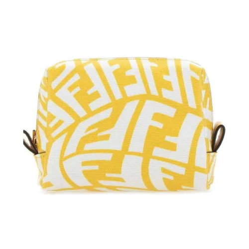 FENDI Женские клатчи