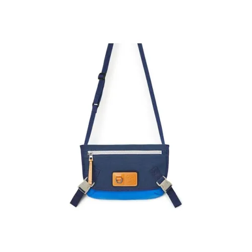 LOEWE Crossbody сумки Мужские