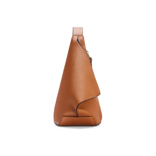 LOEWE Anton Sling Коровья кожа Sling Сумка Мужская Коричневая