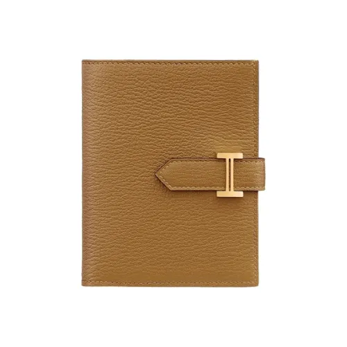 HERMES Bearn Mysore Шевро Короткий Кошелек Женские 2H Крафт-бумага Цвет