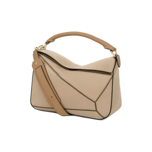 LOEWE Пазл Коровья кожа Геометрический Пазл Сумка Сумка через плечо Сумка среднего размера Женская Песочного цвета