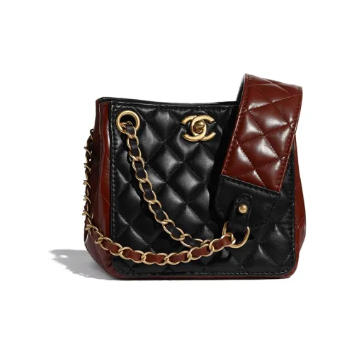 CHANEL Сумки через плечо Женские