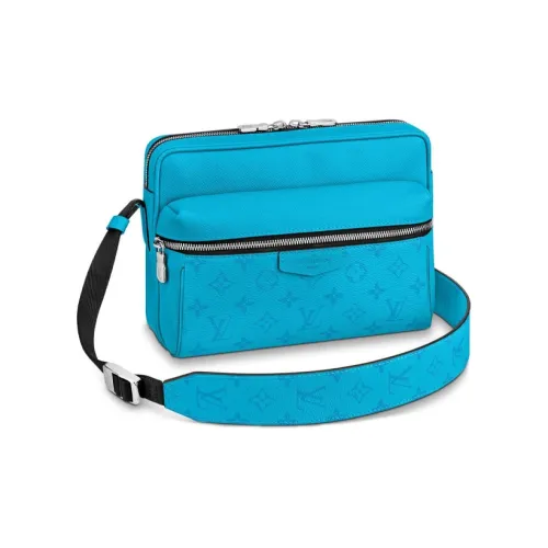 LOUIS VUITTON Сумки через плечо для активного отдыха Мужской