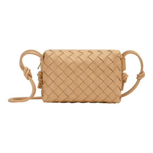 Bottega Veneta Loop Овчина Camera Сумка Мешок для хранения Ручная Сумка на плечо Мини Женские Миндаль