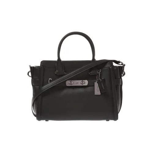 COACH Swagger Клатчи Женские