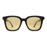 Коричневый