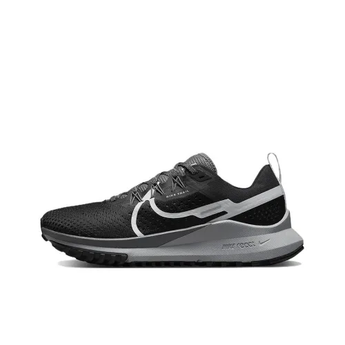 Nike Pegasus Trail 4 Амортизаторы Шок Устойчивость к Износу Низкие Кроссовки для Бега Trail Женские Черные