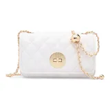 Молочно-белый