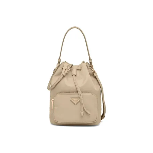 PRADA Сумка-ведро из нейлона сумка на одно плечо стандартная женская бежевая