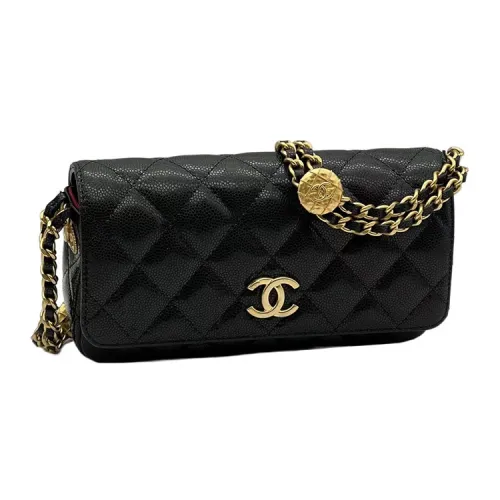 CHANEL Сумки через плечо Женские