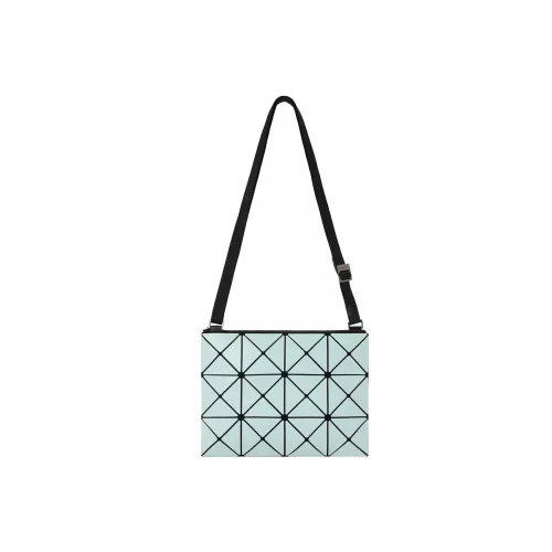 ISSEY MIYAKE Сумки через плечо Женские