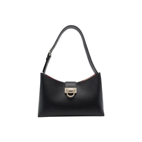 FERRAGAMO Trifolio Козья кожа Сумка через плечо Женская Черная