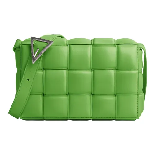 Bottega Veneta Padded Cassette Sheepskin Pillow Bag Shoulder Bag Women's Lime Green Bottega Veneta Padded Cassette Sheepskin Подушка Сумка Сумка через плечо Женская Лимонно-зеленая