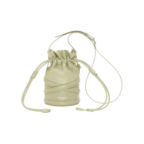 Alexander McQueen Soft Curve Сумки через плечо Женские