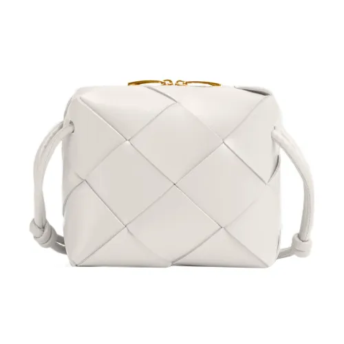 Bottega Veneta CASSETTE Pillow Bag Сумка через плечо Женская