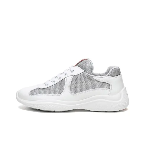 PRADA Низкий топ Повседневная обувь Женская