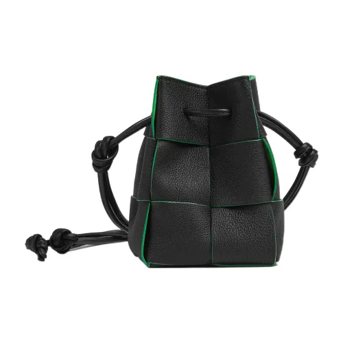 Bottega Veneta CASSETTE Pillow Bag Сумка на плечо из коровьей кожи Мини Женская Черный Попугай Зеленый