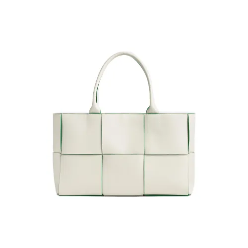 Bottega Veneta Arco Коровья кожа крупнозернистая Тоут Сумка Сумка для покупок Сумка среднего размера Женская Белая Попугай Зеленая