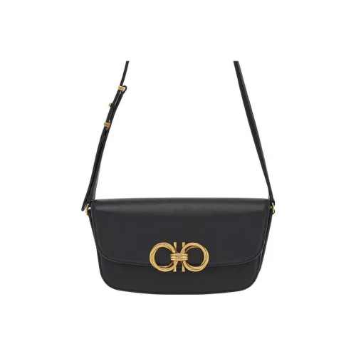 Ferragamo Кожа Седло Сумка Сумка через плечо Женская Черная