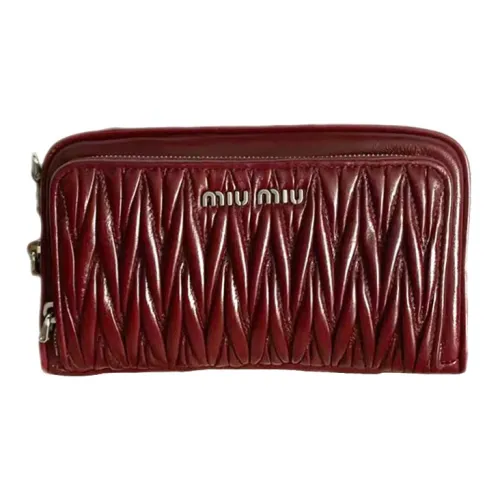 MIU MIU Сумка через плечо из кожи женская бордового цвета