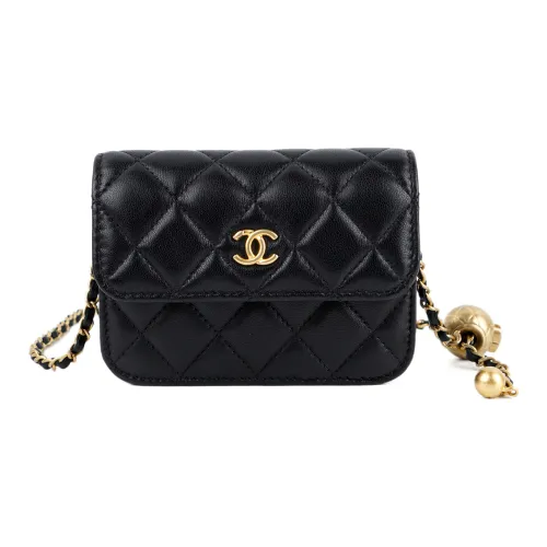 CHANEL Сумки через плечо Женские