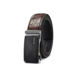 Коричневый ремешок, пряжка цвета оружейного металла.